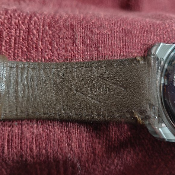 Amaze-Zing (B1) Sale!!: SP#16 Fossil Stylish Chrono Watch - Picture 7 of 7